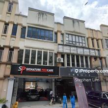 For Sale: 4 Storey Corner Shoplot @ Seksyen 6, Kota Damansara