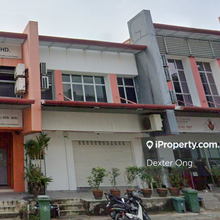 2 Sty Freehold Shop lot for sell located Putra height