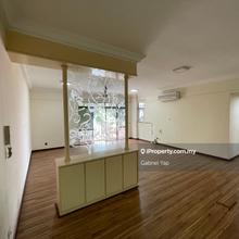 Decent Corner Unit Within a Peaceful Settlement; Walkable to Bsc & Mrt