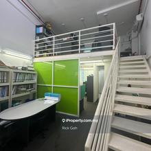 The Ceo Executive Suites Duplex 827sf (The Cheapest In Market)