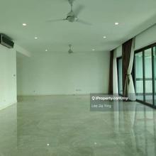 Limited. High floor KLCC and palace view. Spacious and bright. 