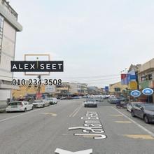 Jalan Besar, Pekan Semenyih shoplot for sale 