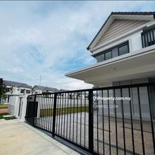 Sejati Lakeside 2, Cyberjaya - Exclusive Semi D Landed