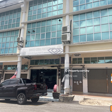Facing Main Road Beserah Shoplot