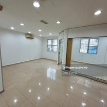 Short distance to desa parkcity hospital supermarket banks shops jpj