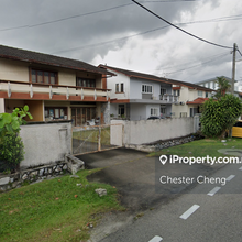Bungallow is Facing Main Road, Good for Office and Retails