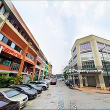 Exclusive 4 Storey Corner Shop at Taman Mayang