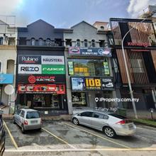 Dataran Sunway Ground Floor For Rent