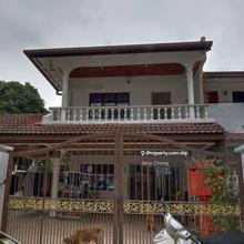 Terrace house, extended corner unit for sale