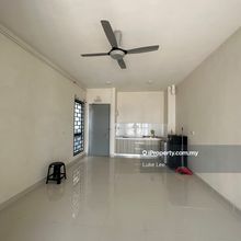 Studio with washing machine good ready move in unit near KLIA airport 