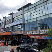 Lake Fields Shop For Sale, Hot Area, High Roi 4%