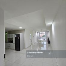 The Central @ Sg Besi For Sale