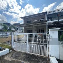 OUG superlink corner (with big land size) for rent