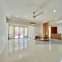 Spacious Layout & Wide Road