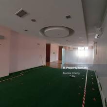Shop-office for Rent