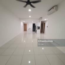 Well maintained unit  and high floor 