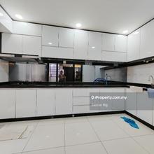 Renovated unit with kitchen and wardrobe, save on renovation! 