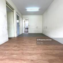 Taman Daya Flat Original Condition