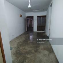 Below market price @ apartment enggang, bandar kinrara