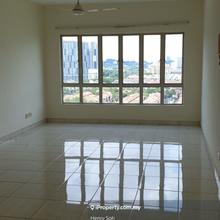 Walking Distance to LRT Station, with ceiling fan and ceiling lighting