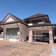 Spaciou Bungalow at Villa Tanjung Permai