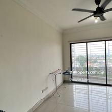 Walking distance to Lrt Taman Paramount, 2 car parks
