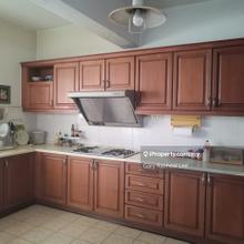 Intermediate house for sale
