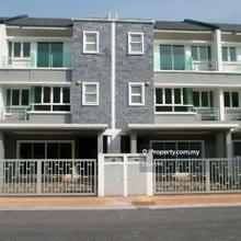 Below market price freehold 2.5 storey house in Bukit Jalil