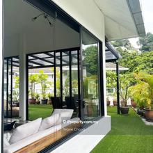 Duplex with roof garden at Villa Bukit Tuuku 