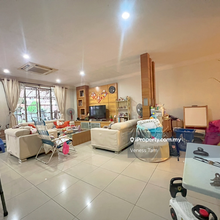 Big flat land,corner,gated guarded,kitchen extended,freehold,2 storey