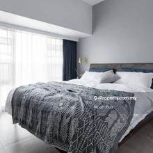 Walkable to Pavilion 2, LRT & Park. Freehold, Fully Furnished