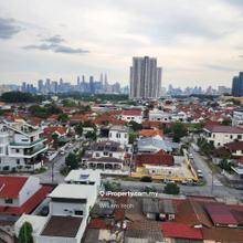 Great community. Near parks, schools, libraries, and shops.