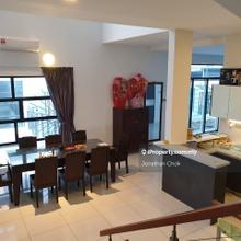 2.5 Storey Semi D For Rent