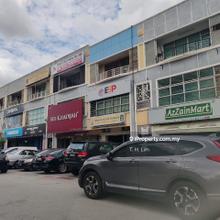 Shah Alam Seksyen 15 3 storey shop for sale negotiable near toyota umw