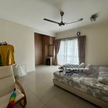 Suriamas Larkin Suites Apartment