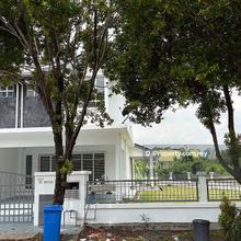 3-Storey Corner Terrace House with Large Garden