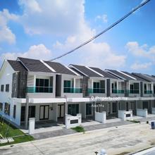 Luxury 2 Storey Near Botani Area with afforable Price