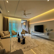 Big Layout unit in Embassy Row