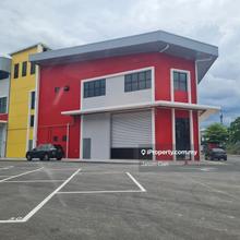 Prime location next to highway link factory for rent in Batu Caves.