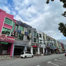 Desa Cemerlang 1st & 2nd Floor unit for rent