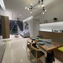 Short walk to LRT stations,freehold,matured township,near Subang & PJ