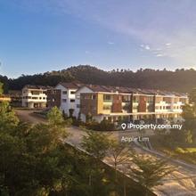3 Storey Limited Unit 5rooms5bathroom, Hillside Landed , Selayang 