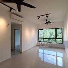 Great community,3bedroom,2bath,1carpark,easy access mainroad mall