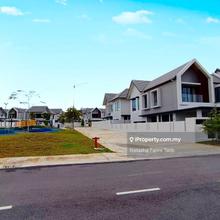 End Lot Facing Open Semi-D Beside Playground