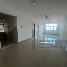 Molek ria corner lot 3 bedroom at Taman Molek 
