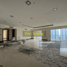 Deluxe Unit with a wide balcony and great views