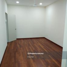 Abadi Heights Well Maintained Gated&Guarded 2.5 Storey Terrace Rent