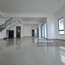 3 Storey Semi-D Low Density Brand New Unit & Extra Huge Land