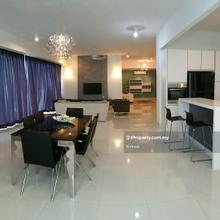 Nicely Renovated Gurney Paragon 3132sf Move In Condition 2 Car Park