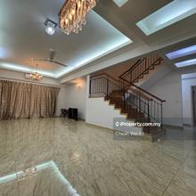 Seri Maya - Duplex  2320 sqft - Top Floor Renovated - Pool View